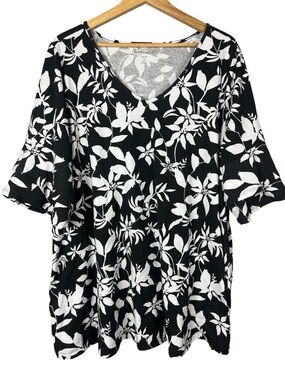 Black & White Floral V-Neck Top